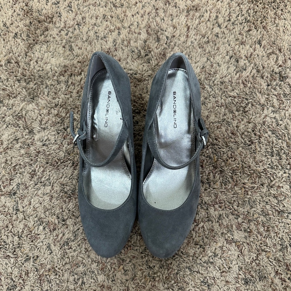 Bandolino Gray Suede Mary Jane Wedge Pumps Heels Size 7.5M Round Toe Buckle